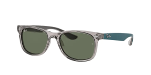 Ray-Ban RJ9052S JUNIOR NEW WAYFARER, Farbe 707071 transparent grau